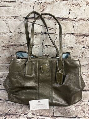 VTG- Coach Metallic Olive Green Leather Shoulder Bag